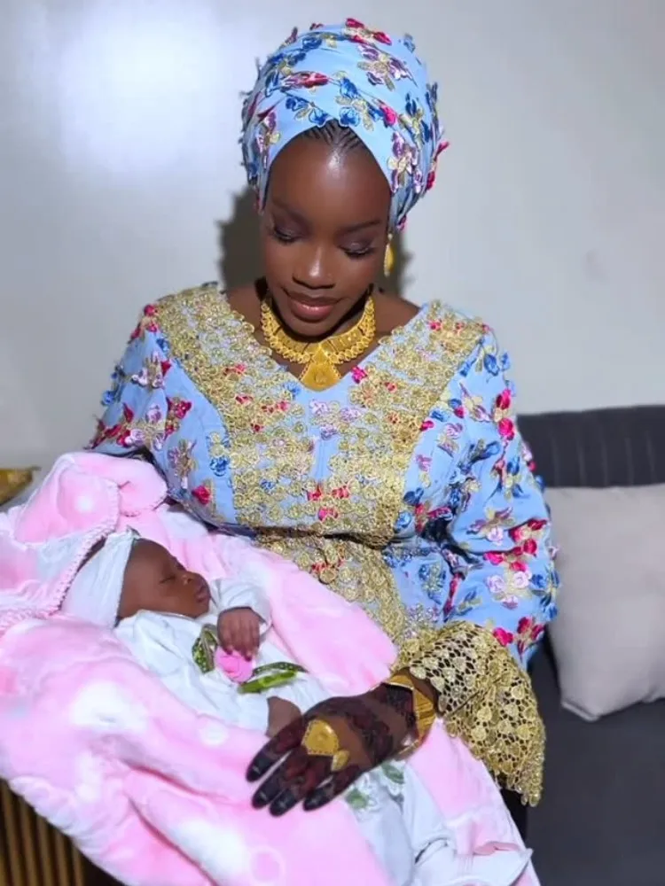 

Swiss Voile Lace Fabric with 3D Flower Applique And Stones Super Quality African Wedding Dress Lace 2025