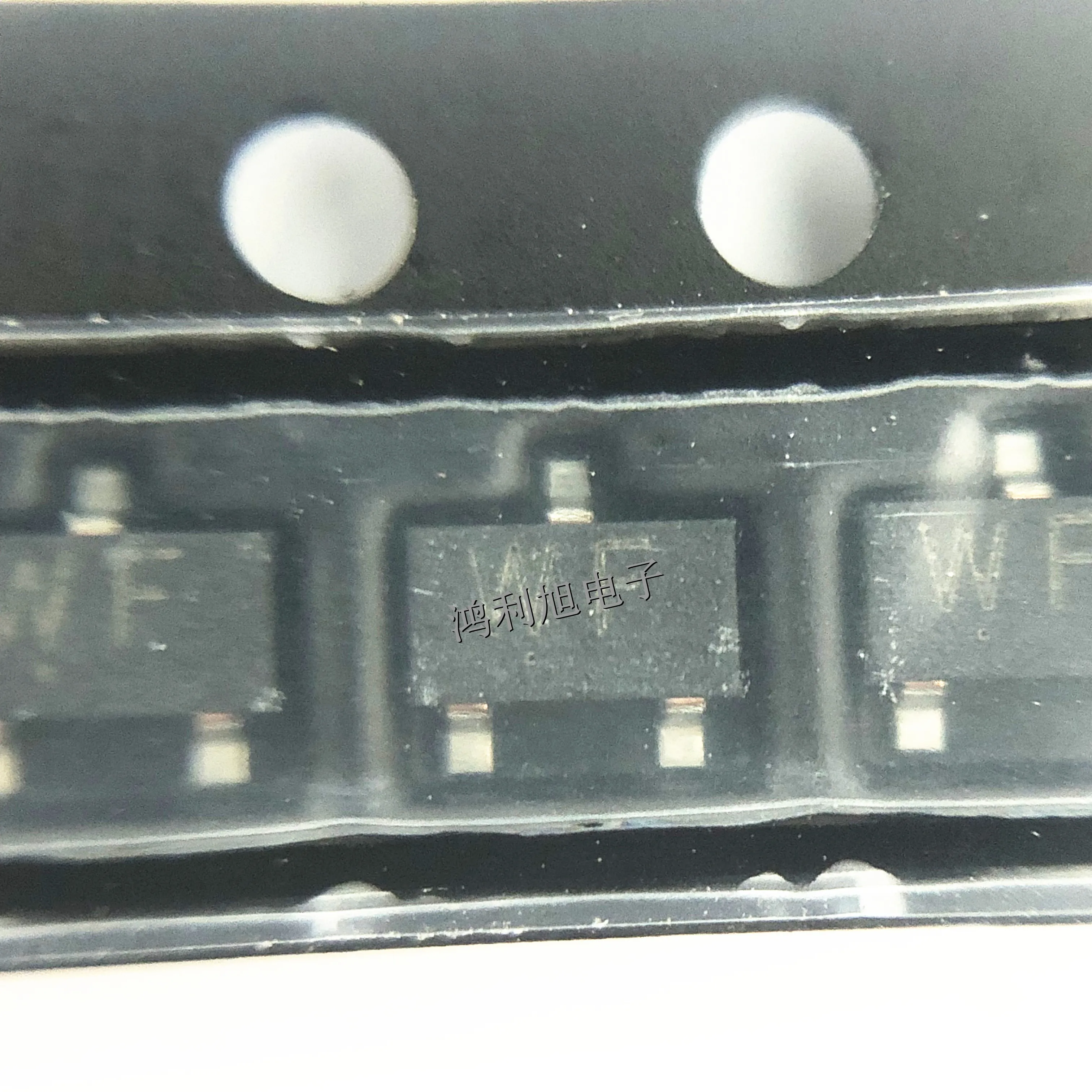 20pcs/Lot 2SA2056(TE85L,F) SOT-23-3 MARKING;WF PNP Bipolar Transistors - BJT 2A 50V