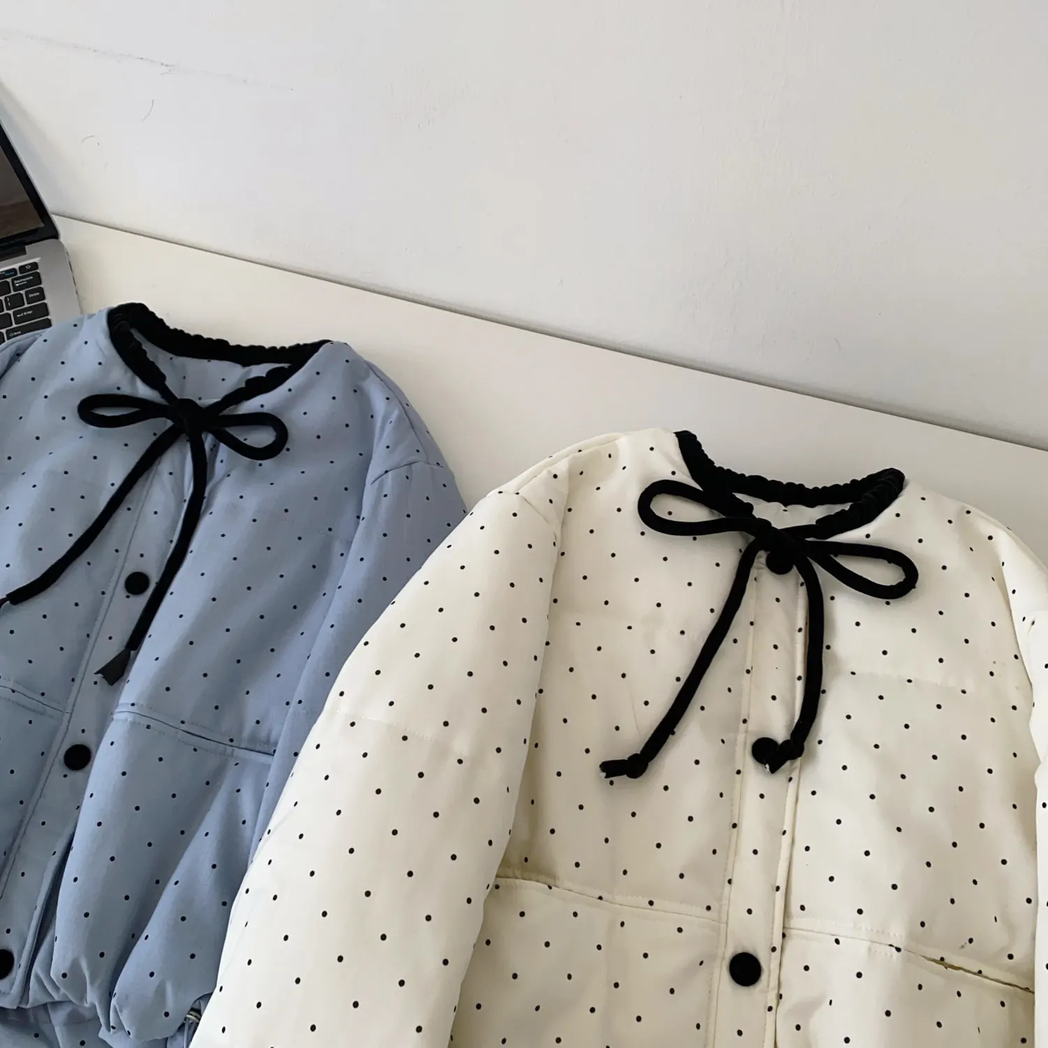 SINGREINY Polka Dot Cotton-Padded Short Jacket Korean Lace Up Drawstring Pocket 2026 Winter Ladies Preppy Style Warm Thick Coat