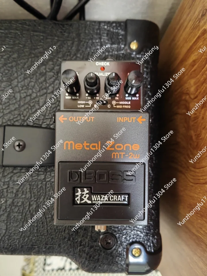 Electric Guitar Dis…