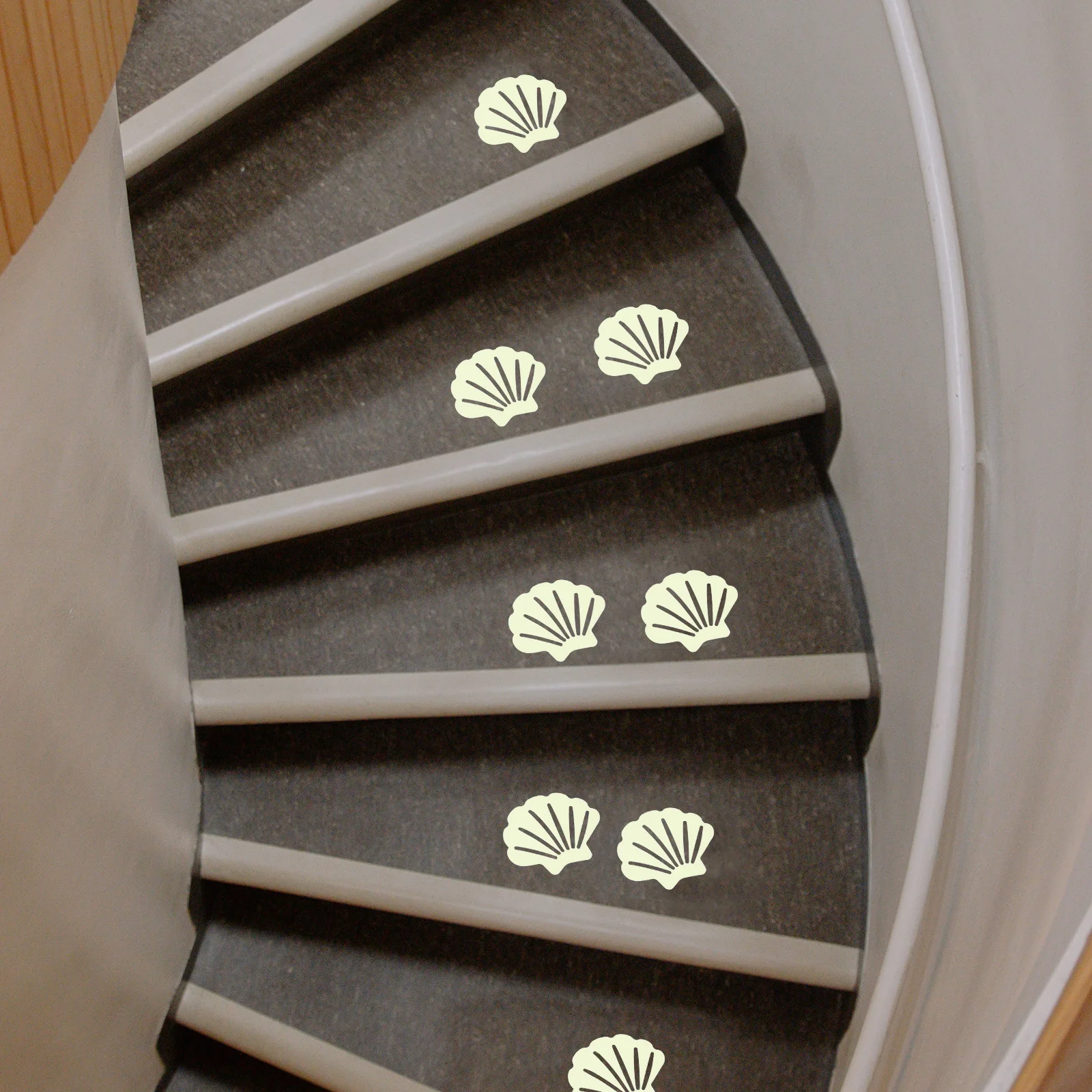 

30 Pcs Non Slip Bathtub Sticker Shell Non-slip Stickers along with Bathroom Non-skid Strip Tubs Rubber