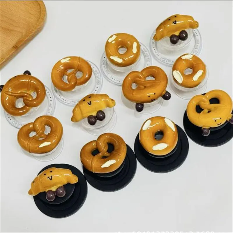 

3D Pretzel Bread Mobile Phone Magnetic Expanding Stand Holder For Iphone 15 16 17 Xiaomi Holder Stand Bracket Accessories Holder
