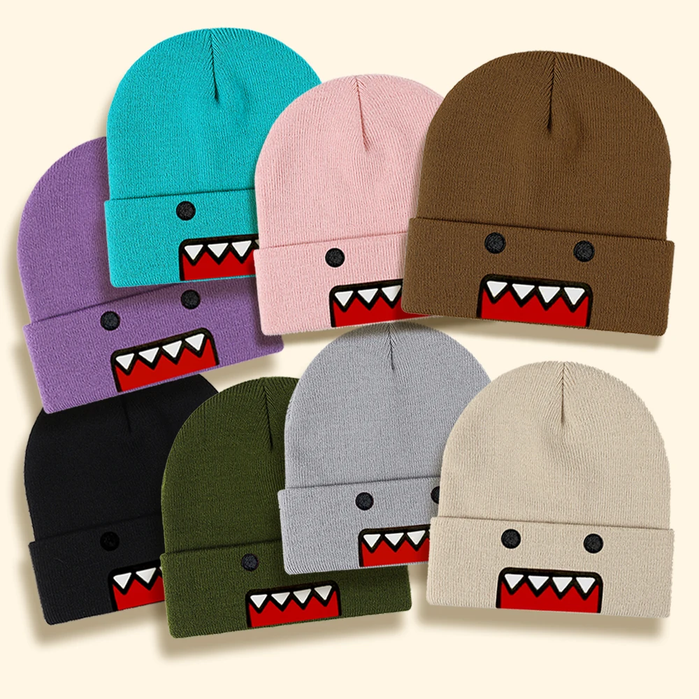 

2 шт. вязаные шапки с вышивкой Domo Kun, осенне-зимние, теплые, ветрозащитные, в стиле хип-хоп, повседневные, модные, для мужчин и женщин