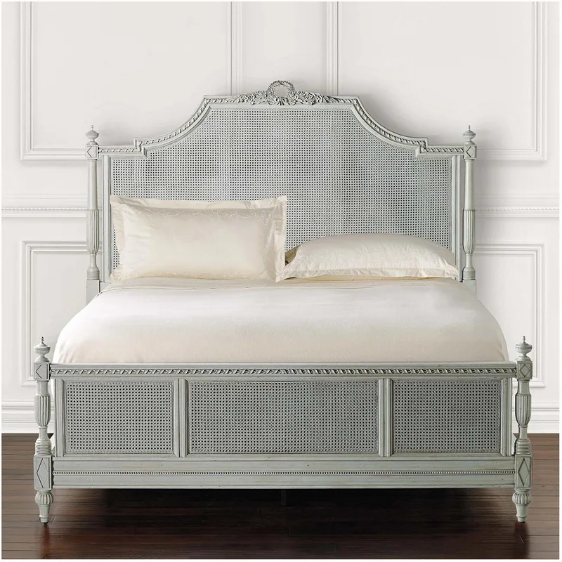French retro solid wood bed, American country old carved solid wood bed
