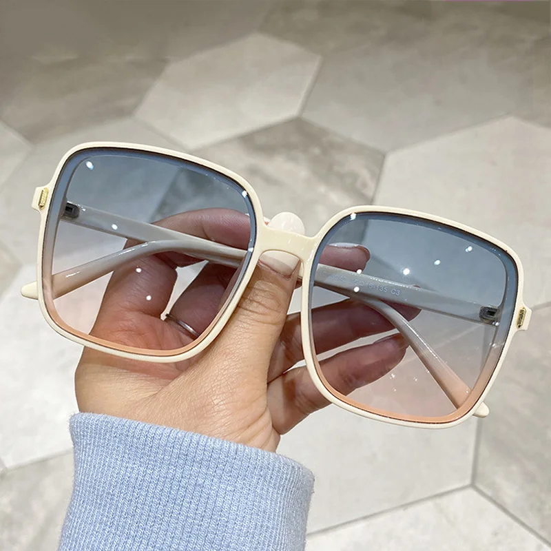 Occhiali da sole quadrati firmati di moda donna occhiali da sole sfumati Vintage retrò lenti trasparenti femminili nero bianco Oculos De Sol