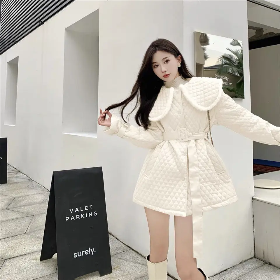 In Winter 2022 the New Korean Version of Leisure Fashion Doll Collar Medium and Long Cotton Clothes Elegant Women's Coat Top