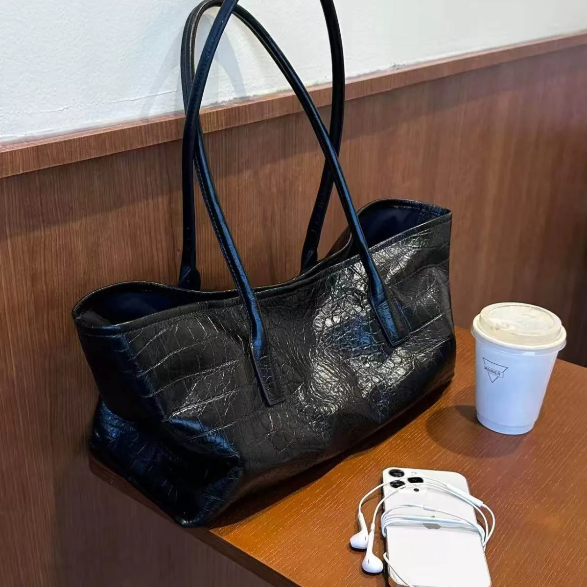 Thumbnail 2 - #76 Best Shopping Tote Bags to Buy In 2026