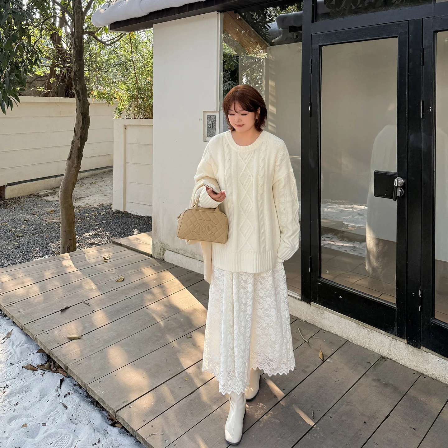 Korean Style Winter Thickened Loose Long Lace Sweater Dress Women's Fashion Set Casual Lazy Style Patchwork Vest Skirt view 3