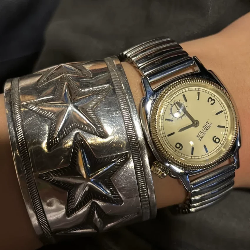 Classic Style Elastic Spring Strap Watch with Large Digital Quartz Watch for Men and Women, Father Mother's Day Gift Watch