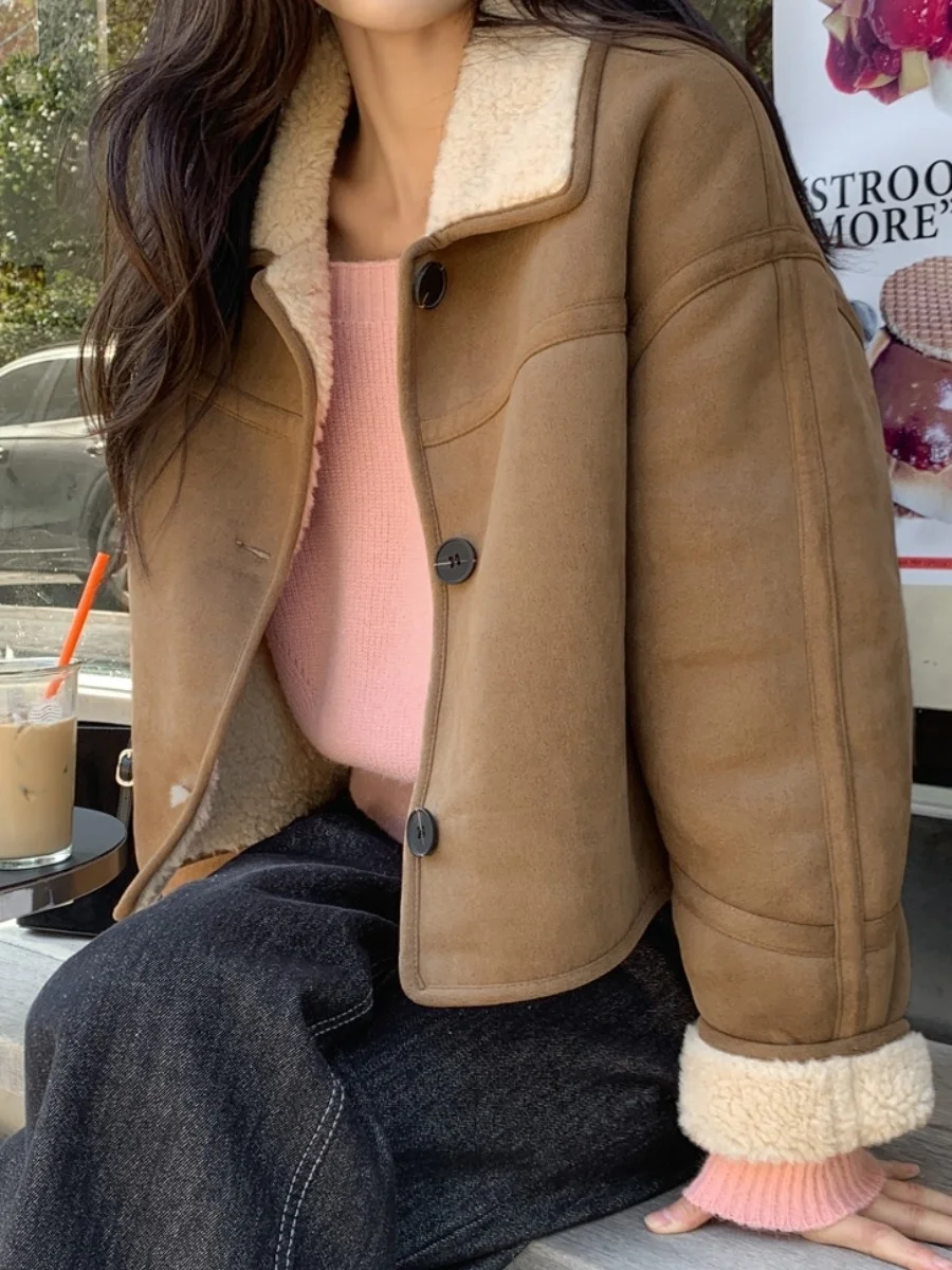 معطف فرو خروف شتوي أنيق بتصميم عتيق بزر واحد وياقة ثابتة من المخمل الدافئ للسيدات ملابس خارجية طويلة