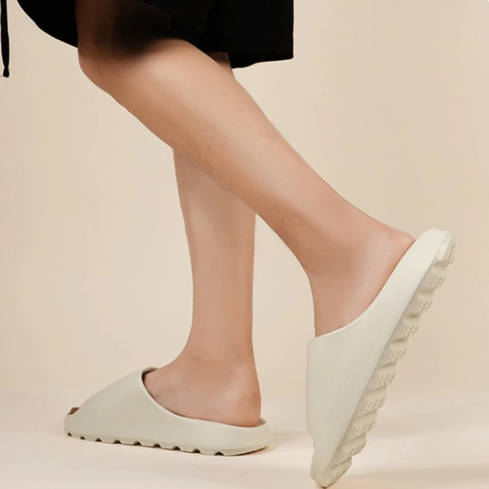 Fashion slippers, cloud thick-soled sandals, couple bathroom slippers, home and outdoor men's slippers, women's EVA sandals