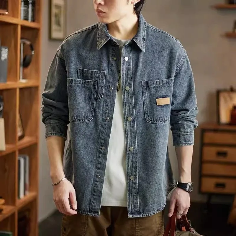 A Fashionable American Retro Washed Denim Shirt  for Men's Autumn New Trendy Brand, Loose and Cool Casual Workwear Shirt Jacket.