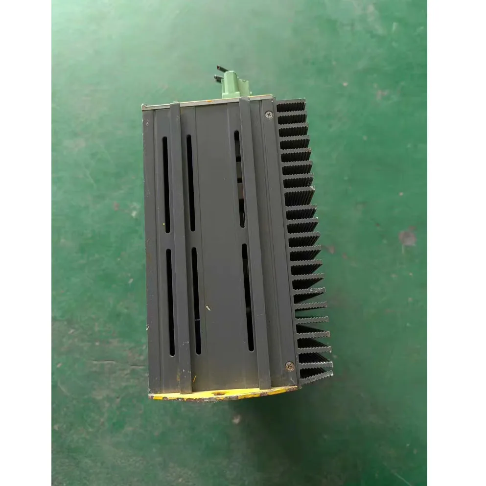 Servo Drive S038V4F10I10T10M00 Com garantia