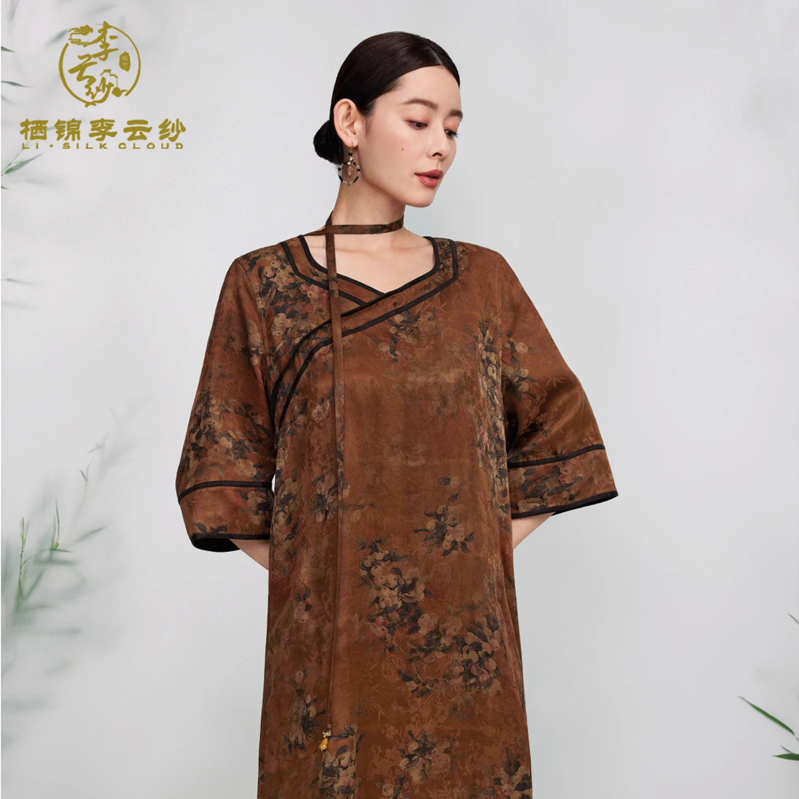 LI SILK CLOUD xiangyunsha Dress - Chinese Classic Style with Vintage Prints, Authentic Silk Fabric Guangdong Gauze