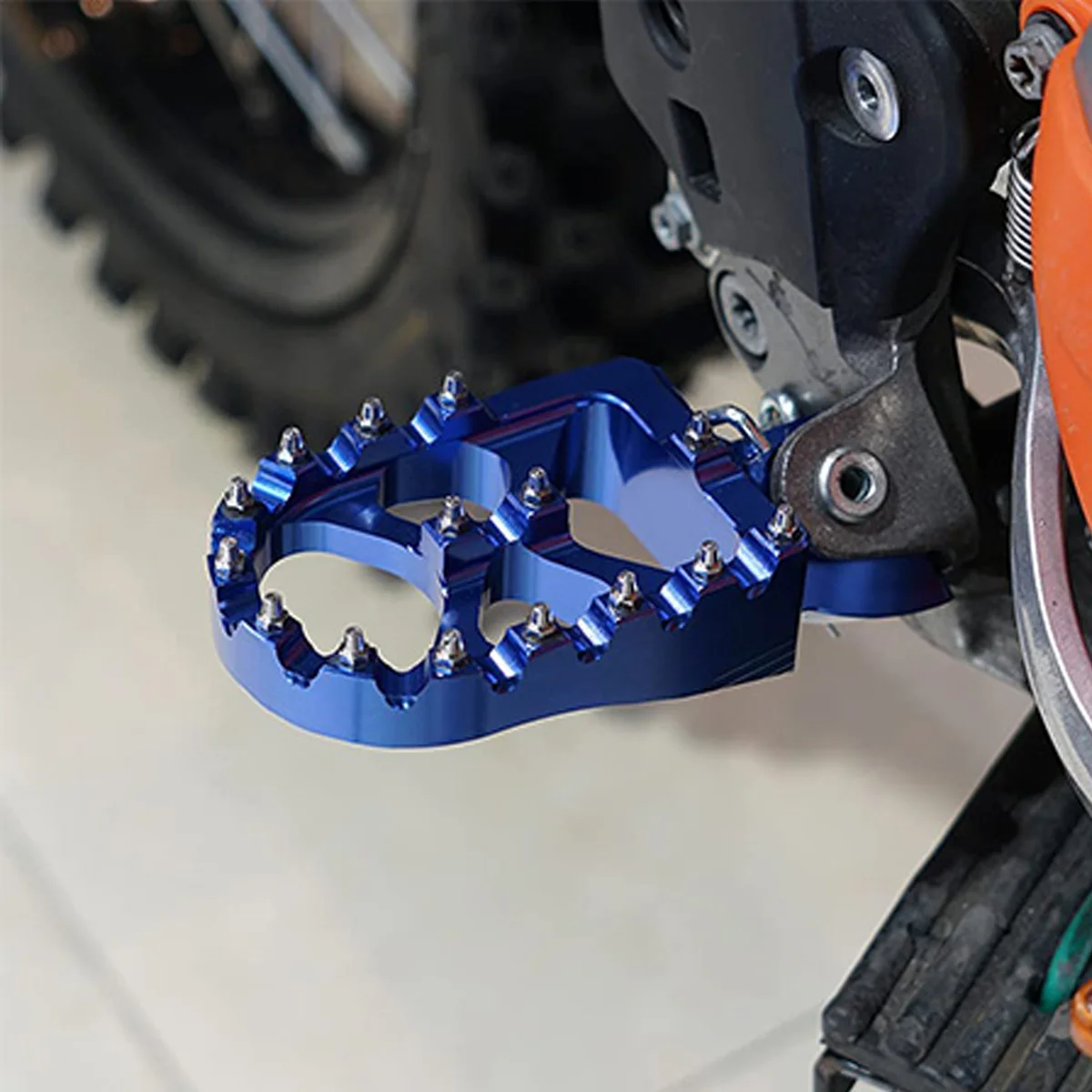 

For Yamaha YZ 65 85 125 250 250F 450F 125X 250X 250FX 450FX WR 250F 450F WRF 2022 Dirt bike CNC Footrest Footpeg Foot Pegs Parts