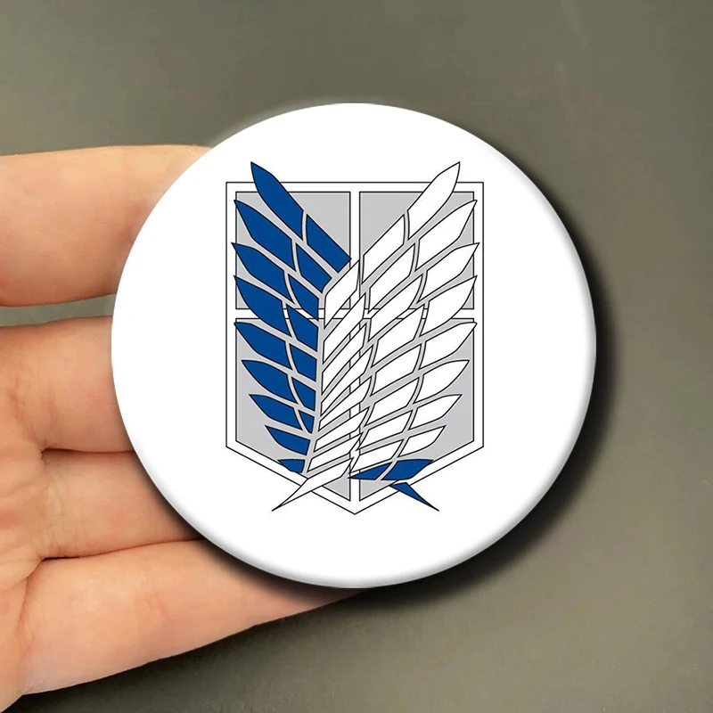 Anime Character Reiner Braun Soft Button Pin Cartoon Reiner Braun Brooch Creative Badge for Backpack Clothes Decoration Gift