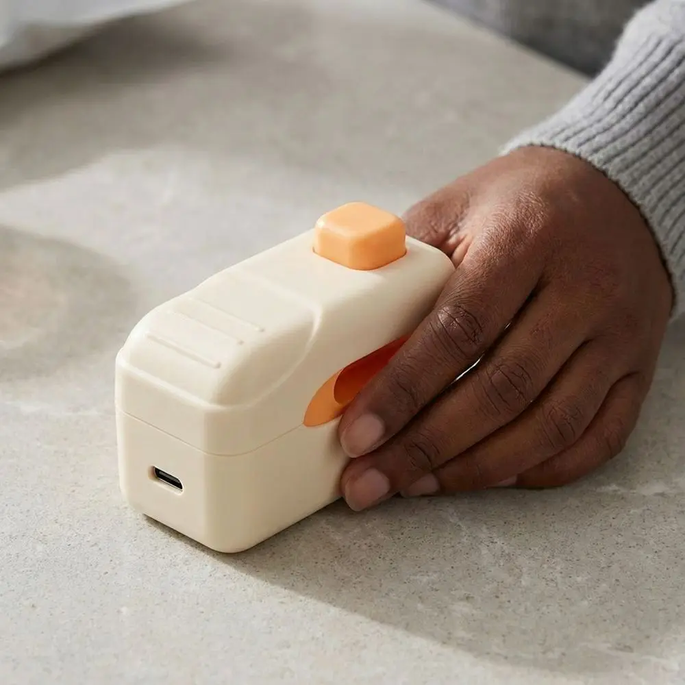 Multi-functional Magnetic Mini Sealing Machine USB Rechargeable Keep Fresh Heat Sealer Plastic Handheld Food Sealer Clip Kitchen