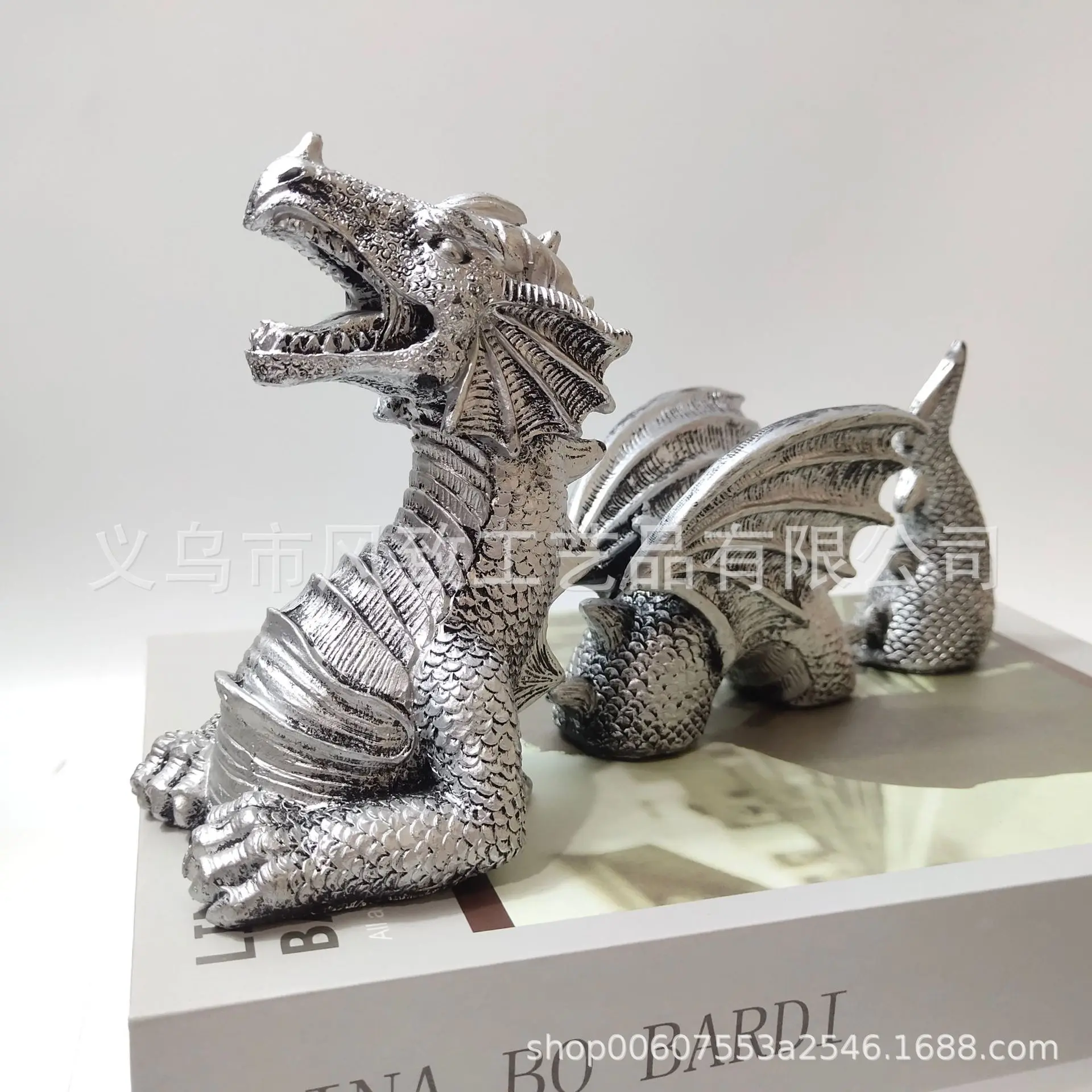 

3D Gothic Dragon Statue‌ - Resin Sculpture for Garden & Home Decor