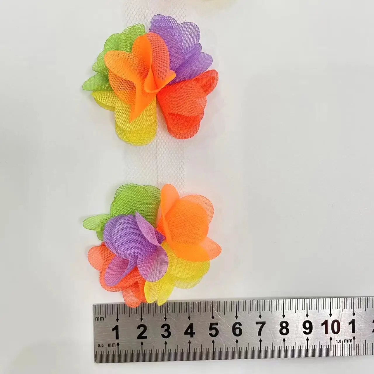 10 Yard 33 Farben 3D Chiffonblumen DIY 5cm Breite Spitzenborte 24 Blumen Spitzenband Dekoration Kleidungszubehör XF08 – Detail 4