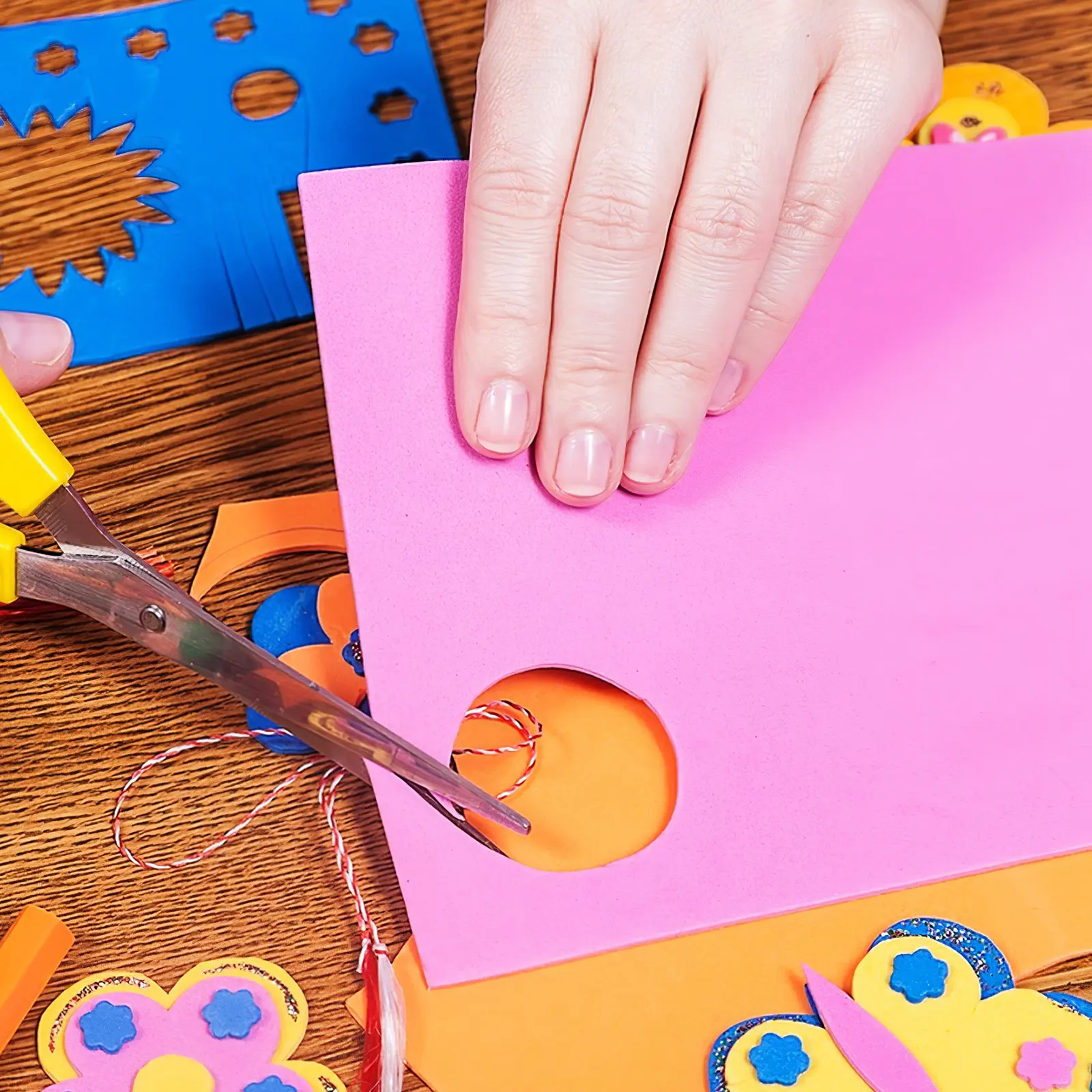 

20 листов пенопласта для творчества, толщина 2 мм, формат А4, разноцветная пенопластовая бумага для скрапбукинга, школьных проектов, рукоделия