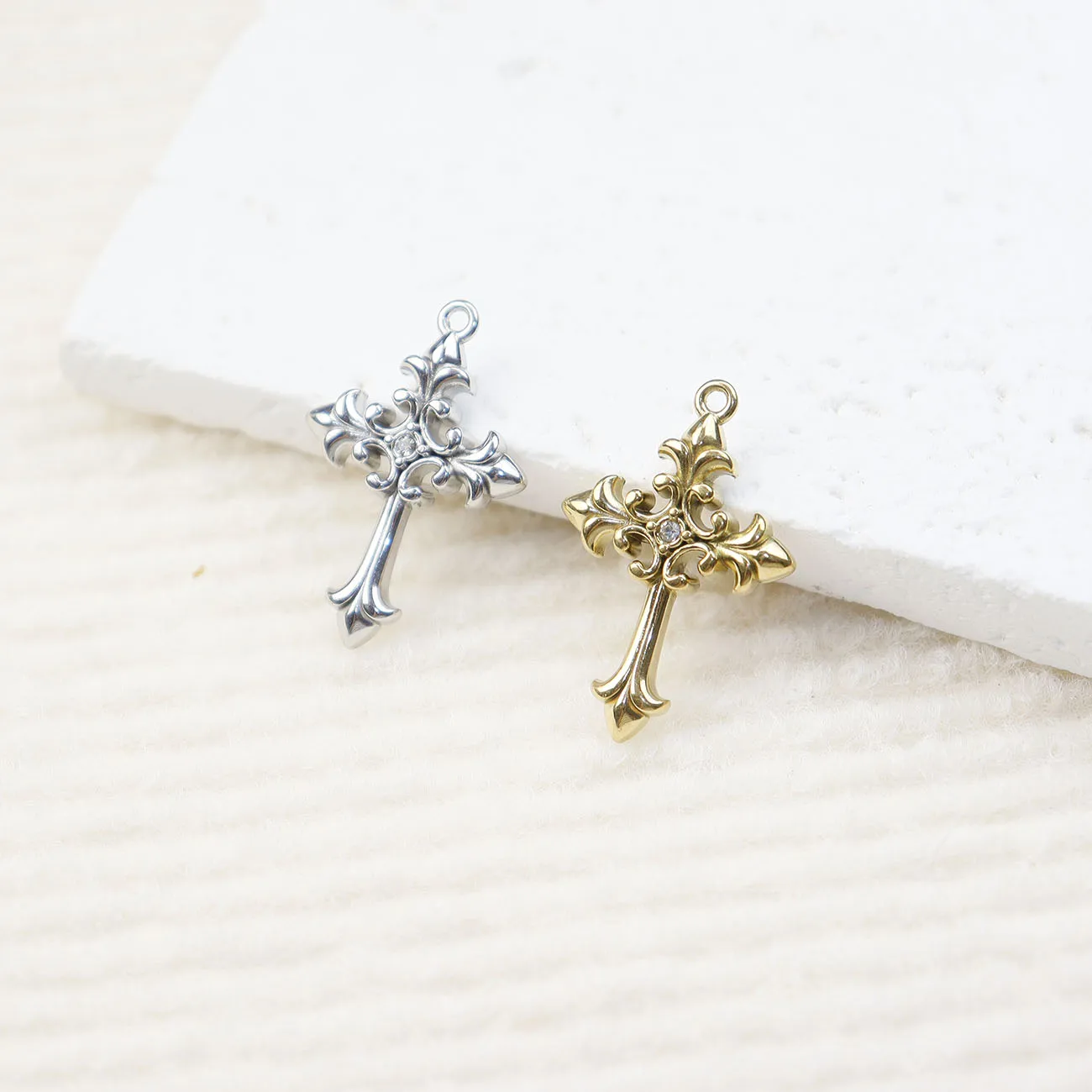 5pcs Cast Stainless Steel Cross Fashion Jewelry Accessory Charms DIY Handcraft PVD Vacuum Plate Waterproof Antiallergic