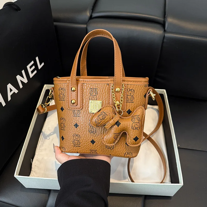 

2025 Hot New Women's Shoulder Bucket Bag Three Color Style, Fashionable Printed, Portable Small Messenger Bag for Trendy Ladies