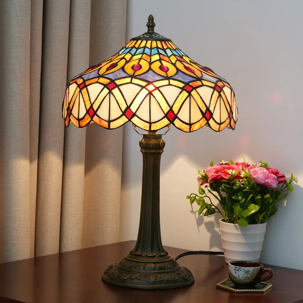 

30cm Tiffany Stained Glass Desk Lamp Retro Feather Lampshade Living Room Dining Room Bar Light Bedroom Bedside Table Lamp