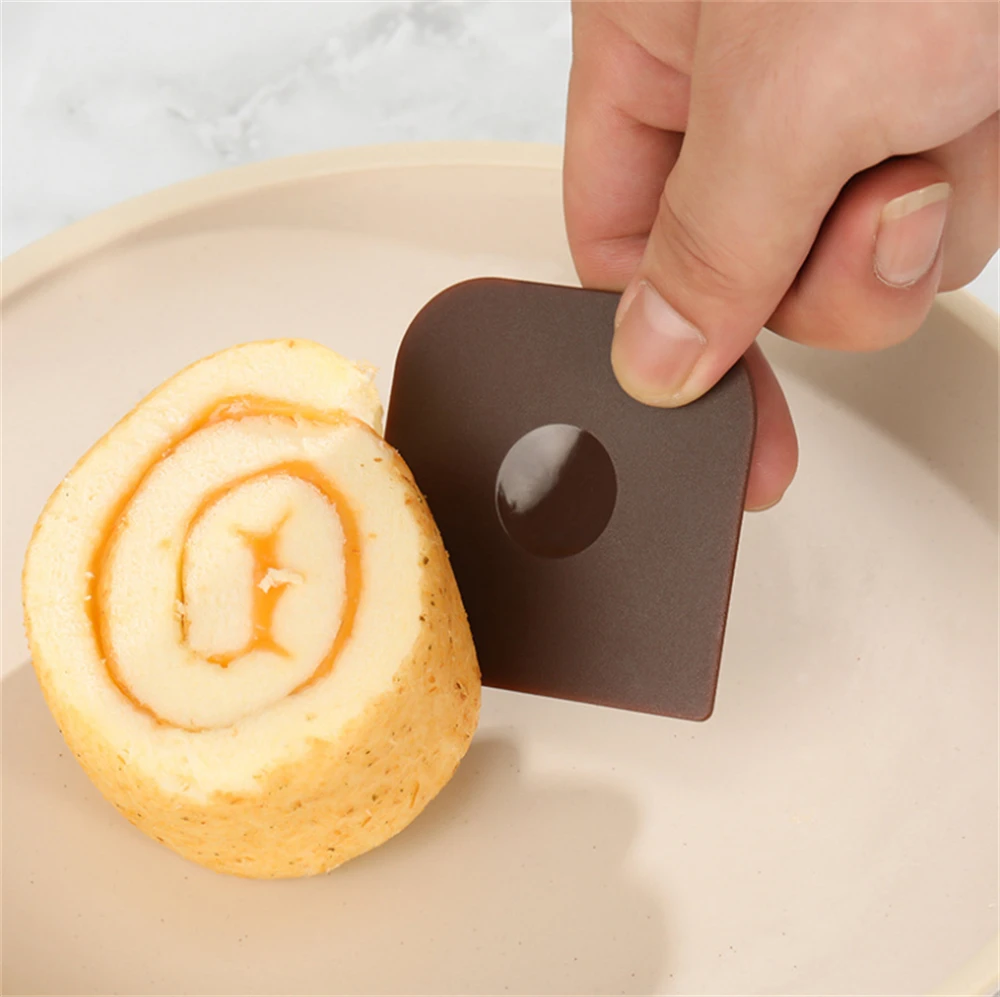 Plastic Scraper Bread and Dessert Cutting Board No Scratch Multi Purpose Kitchen Tool Oil Scraper for Pot Pan