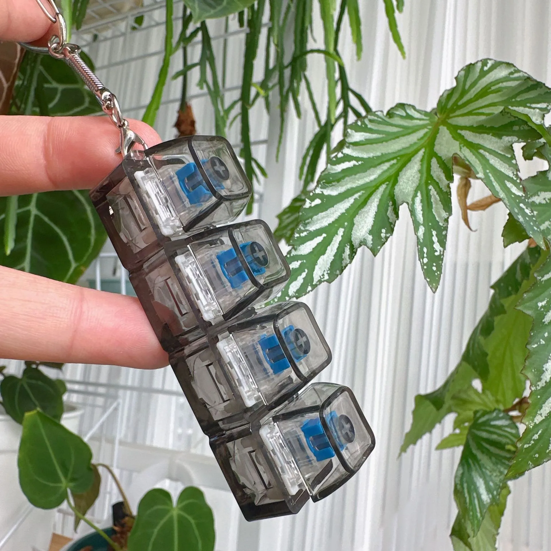 

Антистрессовые игрушки-кнопки 4Keys: механические клавиатуры, колпачки для клавиш, офисные снятия стресса, успокаивающие брелоки-подарки для детей и взрослых