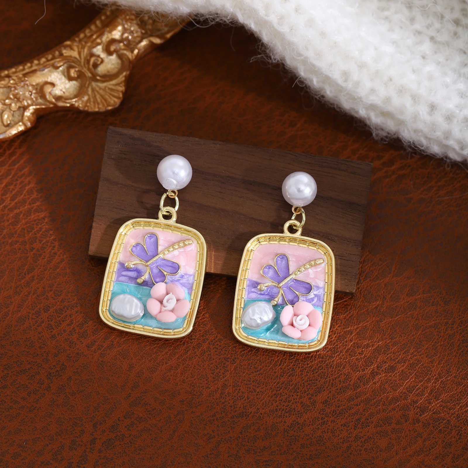 New French Forest Style Monet Garden Light Luxury Stud Earrings for Women High-end Sweet Fresh Charm Flower Cat Vacation Earring