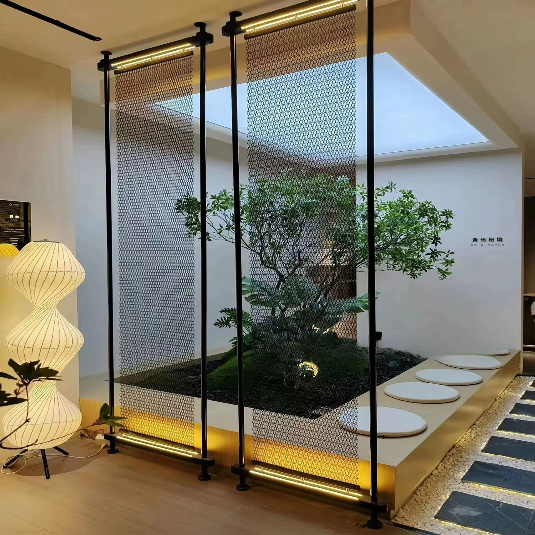 Modern Stainless Steel Screen Partition Hotel Luxury Room Divider Wall Panels Decorative Screen Room Divider