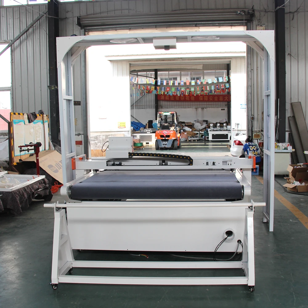 CNC Digital Automatic Knife Cutting Machine 1625 Auto Feeding Vibration with CCD Camera Delta Servo Motor Ruida Control
