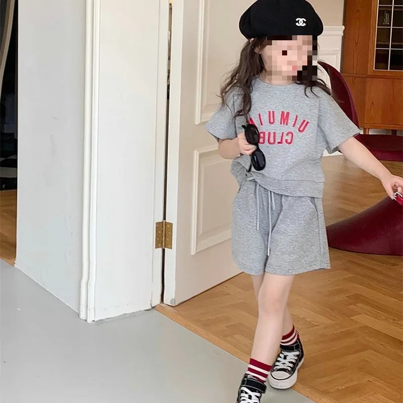 

Girls' Letter Print Short Sleeve OutfitTT-shirt and shorts26New summer children's clothing wholesale3-8Years Old