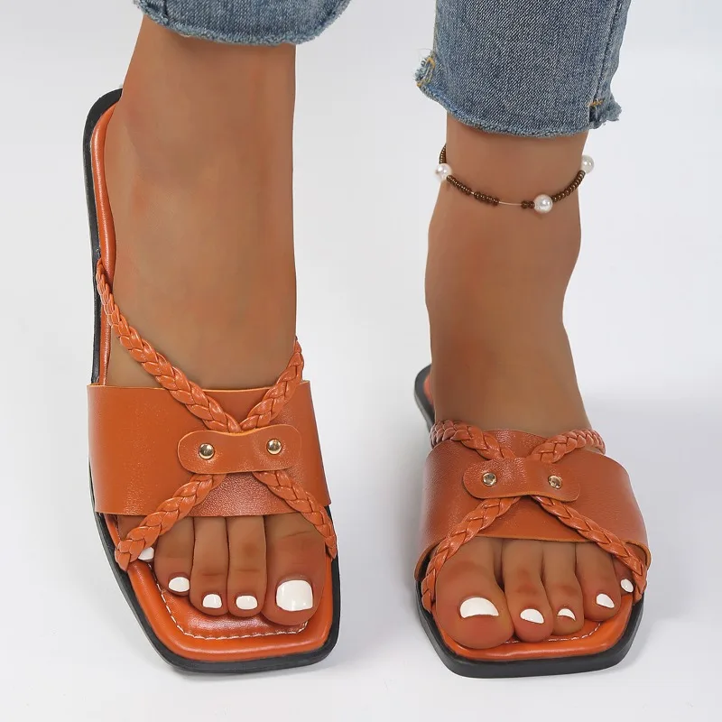 

Retro Cutout Woven Flip-Flops Beach Casual Versatile Outside Wear Cool Mopping