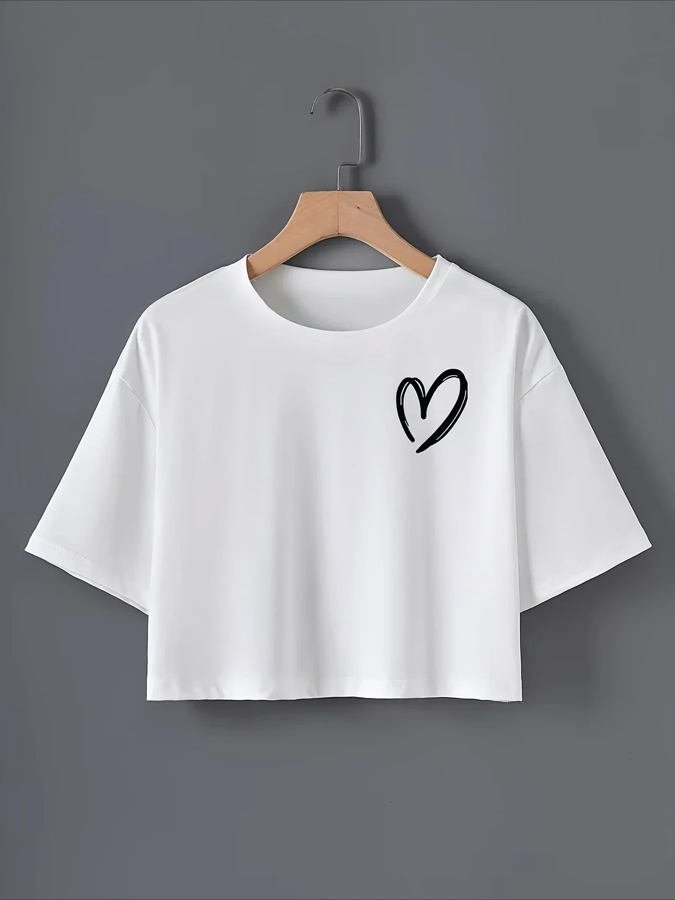 Women's Sporty Casual Short Sleeve T-Shirt Black with White Heart Design Casual Top Tee Aesthetic Clothes Harajuk Y2k Streetwear