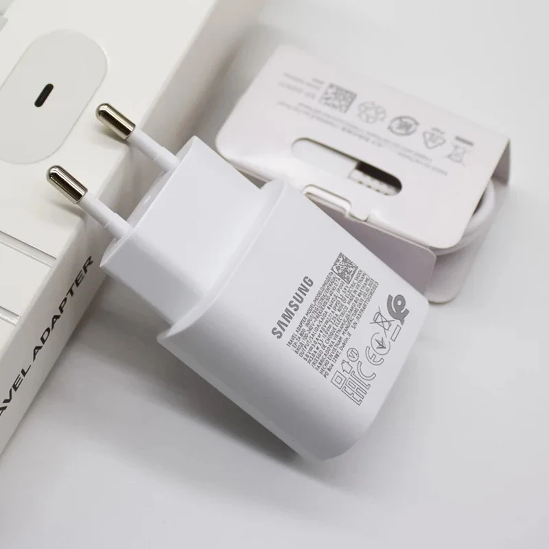 SAMSUNG 25W Super Fast PD Ladegerät 1M USB-C Kabel Reiseadapter Ladegerät für Galaxy Z Fold 6 5 4 3 2 S25 S24 Note 20 10 Ultra – Detail 3