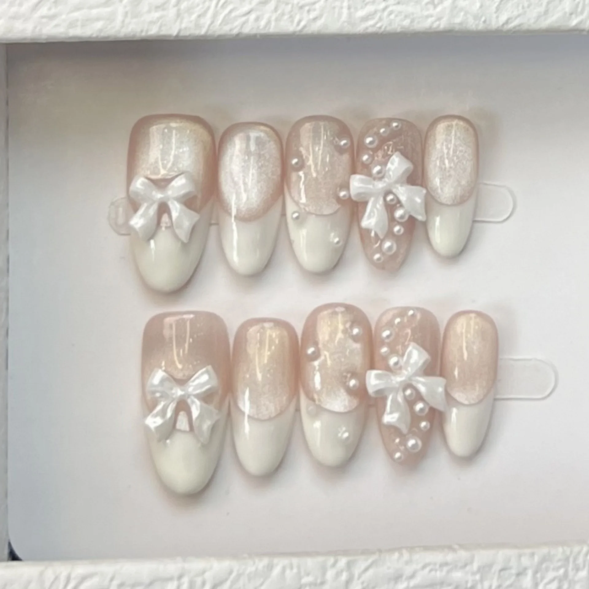 

10pcs White French Handmade Fake Nail Art Princess Style Nails Set Press on Bow Pearl Design Decor Oval Acrylic False Nails Tips