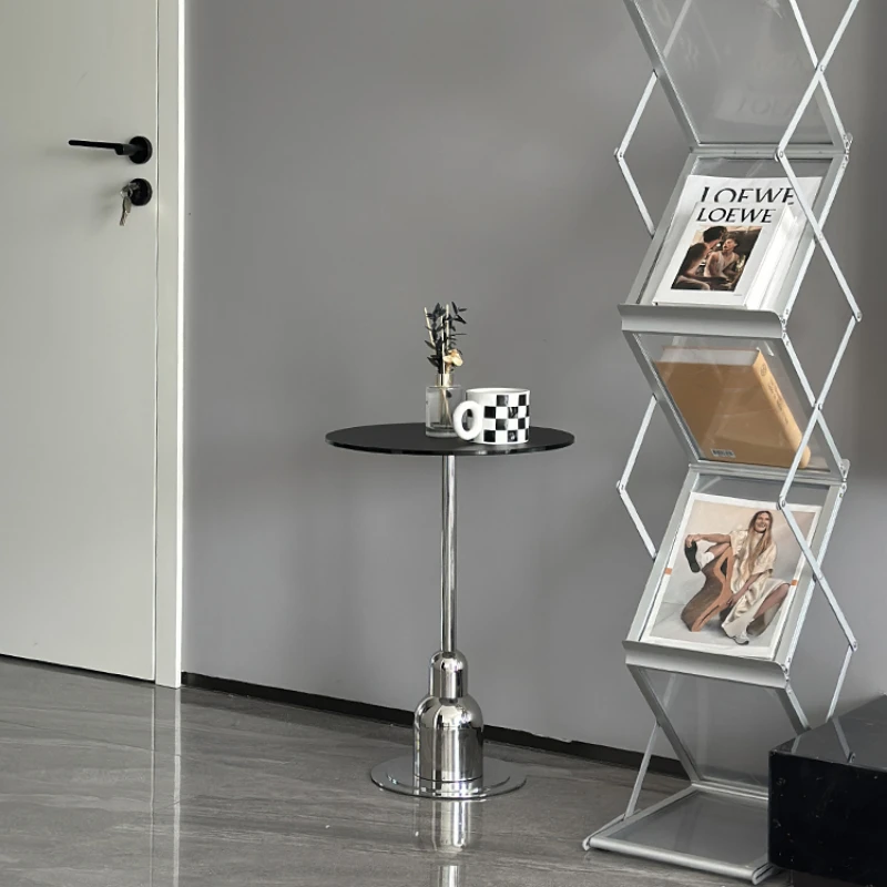 

/Folding book and newspaper rack to store floor-to-ceiling magazine rack