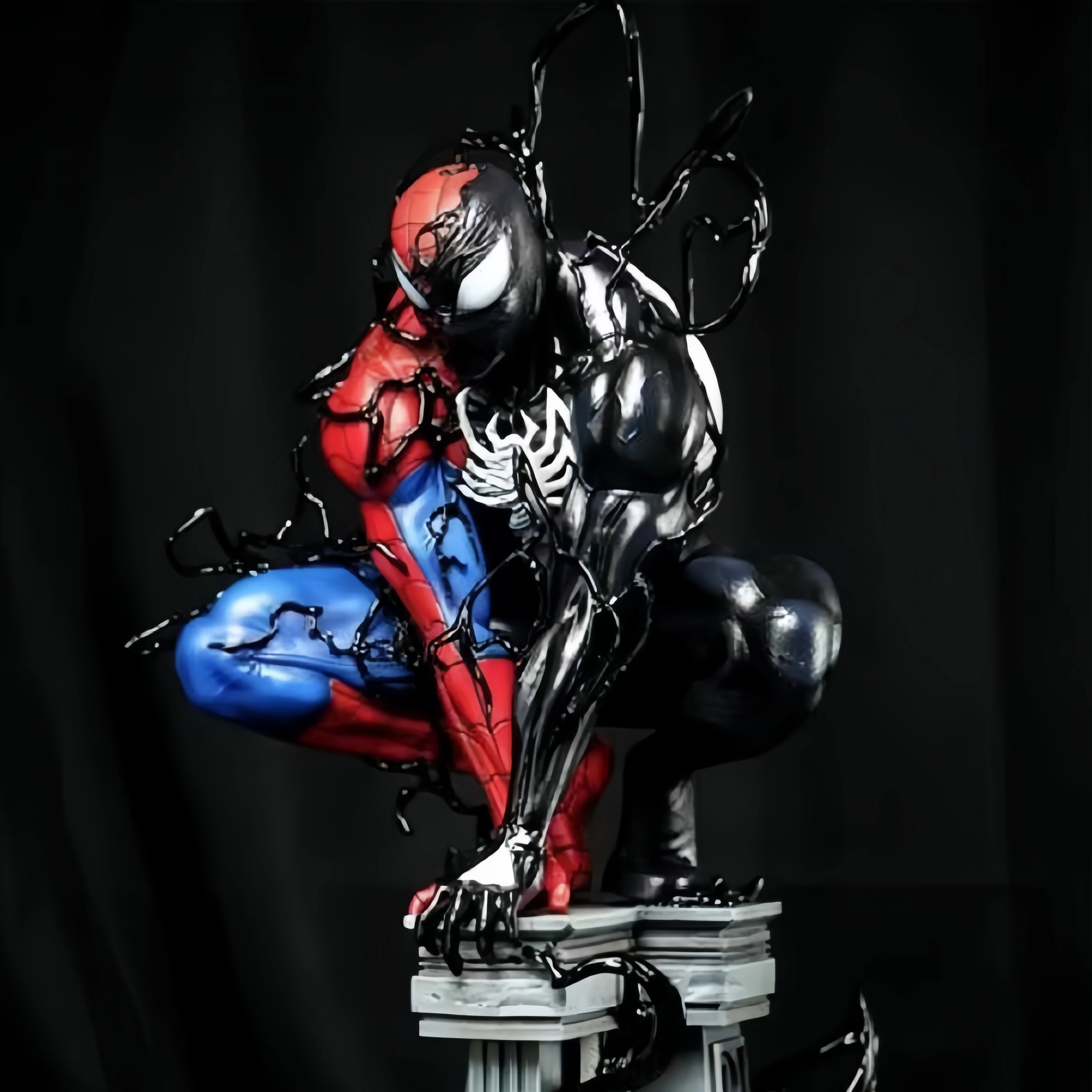 New Marvel 40cm Spider Man Venom symbiosis Double headed carving Can emit light GK High quality version Movie peripherals gifts