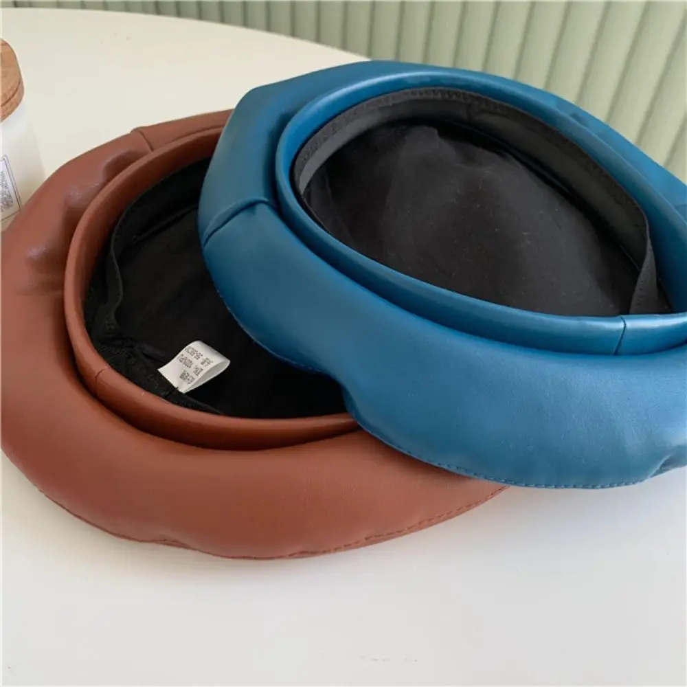 หมวกเบเร่ต์ PU สีพื้น สไตล์เรโทรอังกฤษ ทรงแบน สไตล์เกาหลี Y2K สำหรับสาวๆ