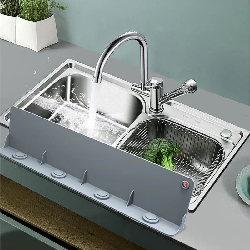 

Kitchen Sink Countertop Splatter Guard Silicone Water Splatter Guard with Suction Cup Anti-Splatter Dish Washing Baffle Board