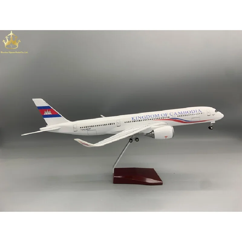 

A350 Model 1/142 Scale With Lights Rolling Wheels Diecast Aircraft Display Ornament Gift For Collectors