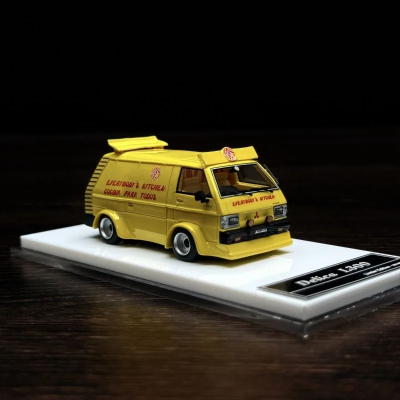MJ Diecast 1/64 مقياس السينمائي: 1984 ميتسوبيشي ديليكا L300 "عجلات على وجبة" طبعة سبيكة نموذج سيارة لعب للأولاد هدية