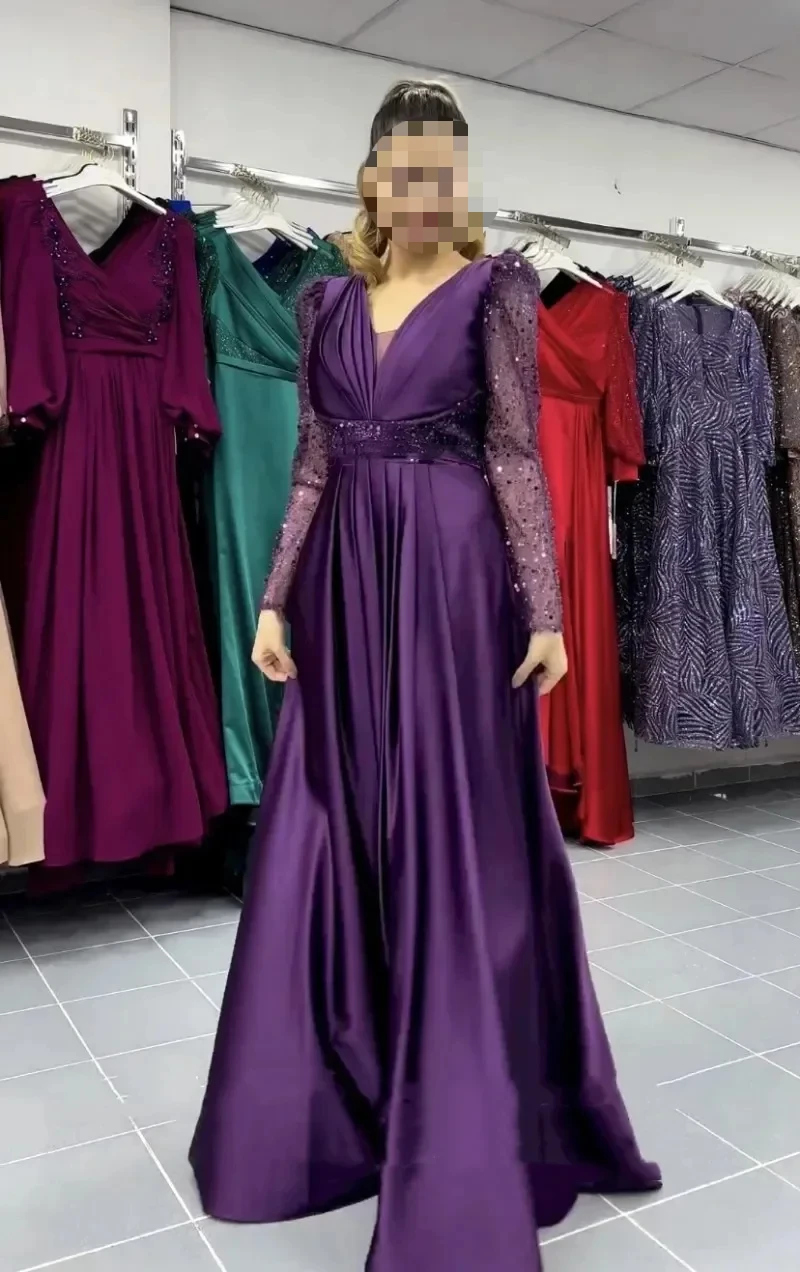 فساتين Vinca Sunny مخصصة من الساتان الأرجواني الداكن ورقبة على شكل حرف v وأكمام طويلة ترتر على شكل حرف a فساتين حفلات موسيقية عربية بدون ظهر للنساء