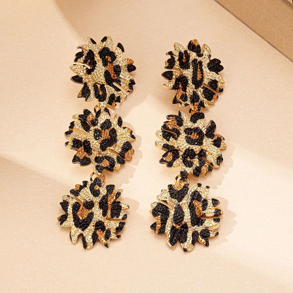 Drop Earrings For Women Vintage Printed Leopard Daisy Temperament Metal Ear Accessories Holiday Party Gift Fashion Jewelry CE232