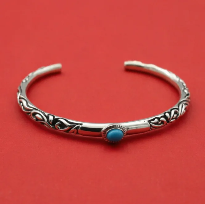 

Ethnic Vine Pattern Sterling Silver Fine Bracelet for Women with Open Mouth Fashion Personality Jewelry for Men Blue Pine Ancien