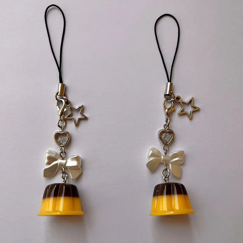 1pcs pudding + spoon Japanese retro keychain / bag charm