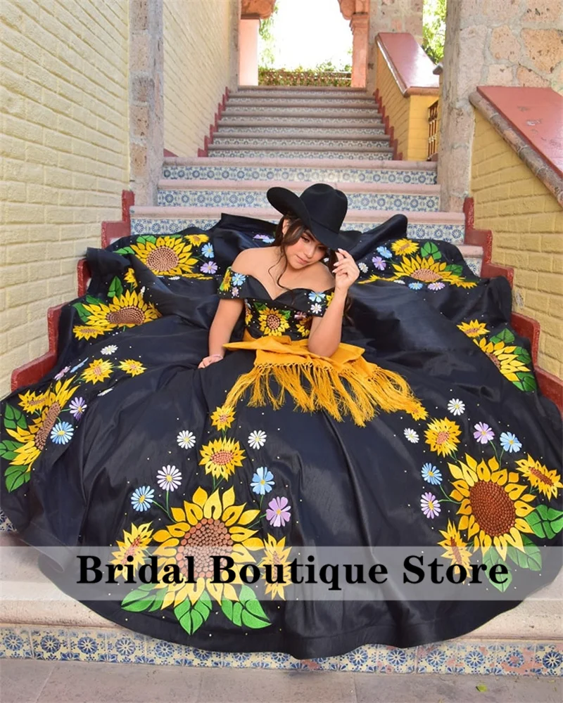 Sunflowers Embroidery Ball Gown Quinceanera Dresses 2024 Crystals Beads Mexican Sweet 16 Dresses Vestidos De 15 Años Customized