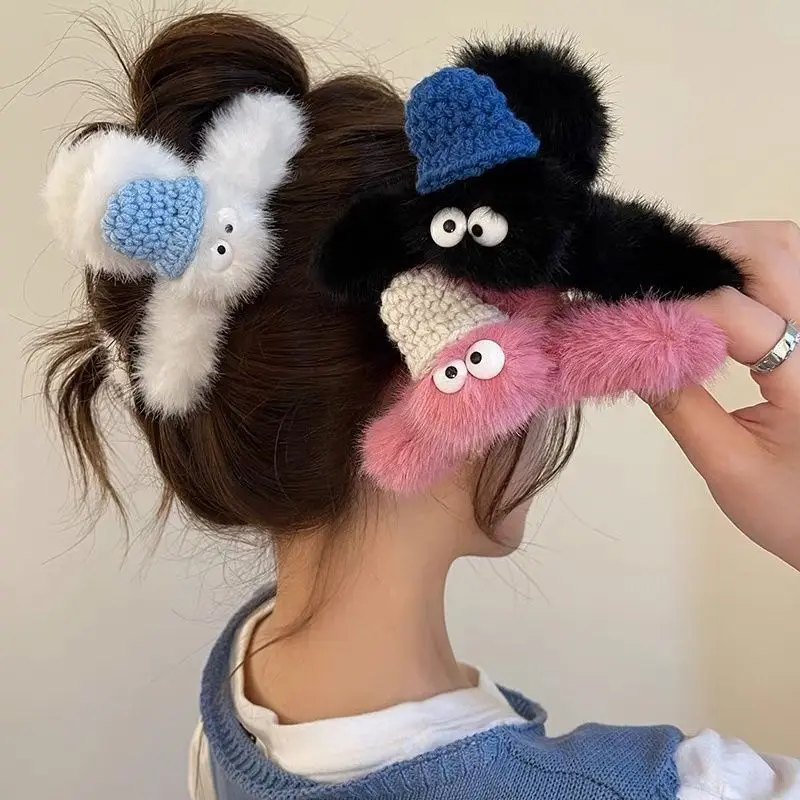 1pc Autumn and winter plush hair clip for women, cute and funny with big eyes, simple plush clip for hair issuance