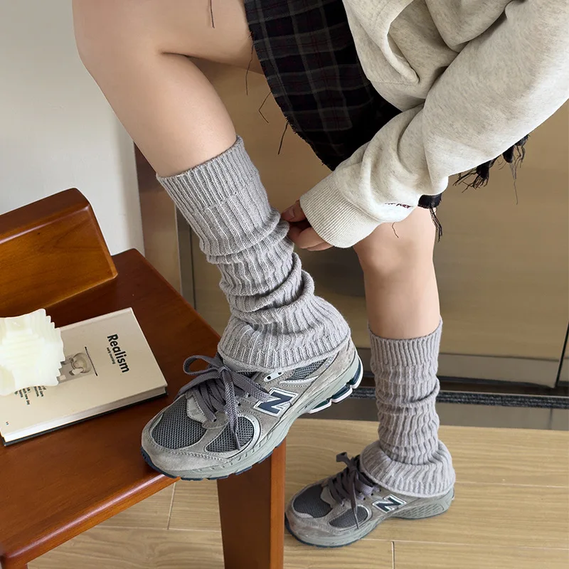 Women's Winter Mid-length Calf Socks with Thick Yarn Knitted Long Leg Coverings for Keeping Legs Warm and Looking Beautiful